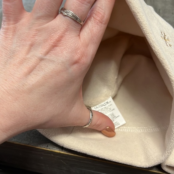 Outbrook Cream snowflake beanie cap and matching gloves - Picture 5 of 6